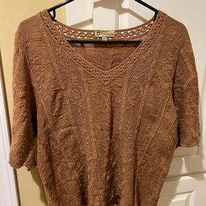 Democracy Women's Tan Lace Blouse
